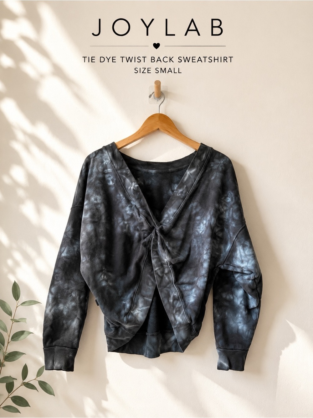 JoyLab Tie Dye Twist Back Sweatshirt Gray Size Small Like New